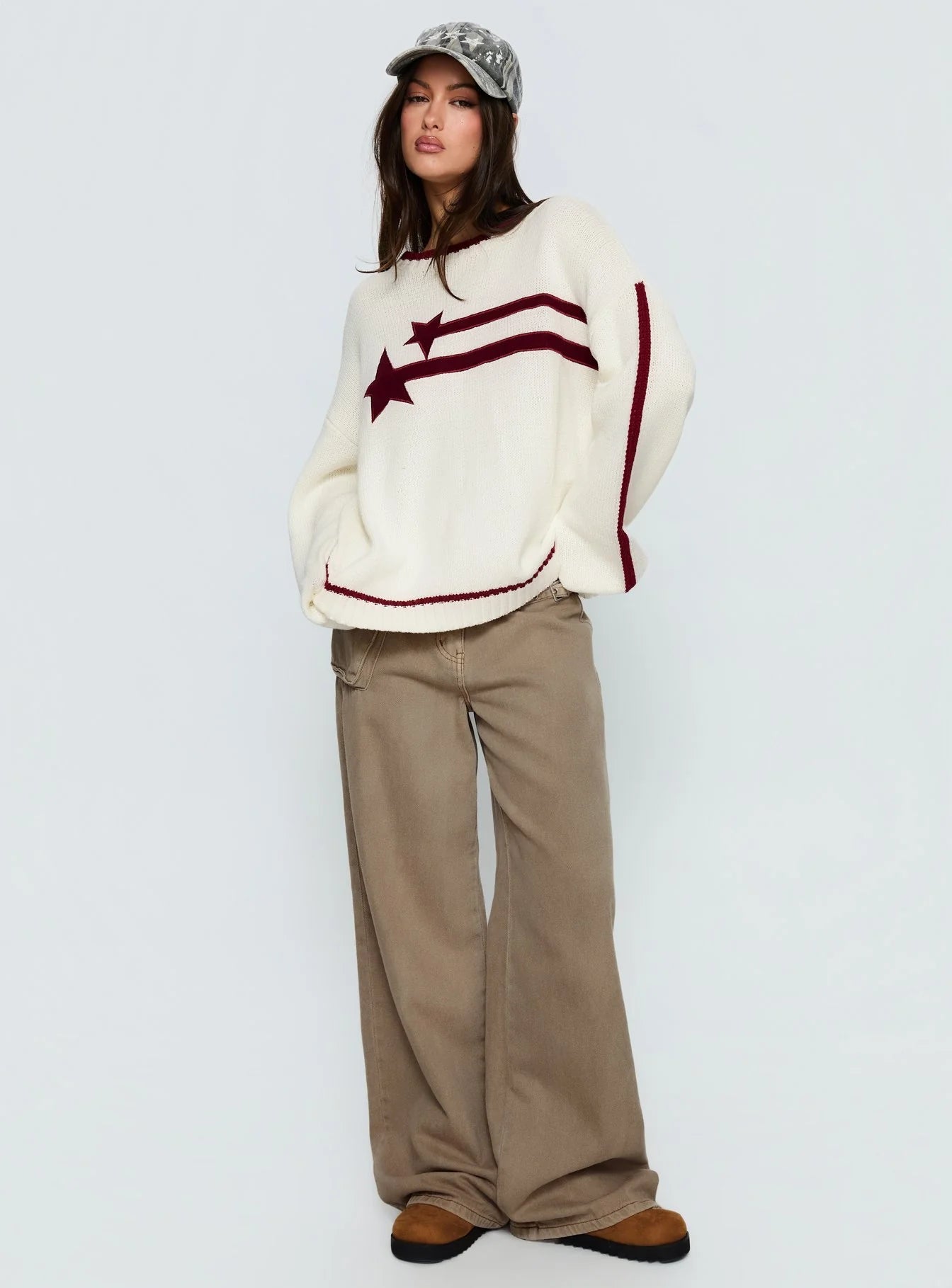Star Track Graphic Jumper Cream / Red
