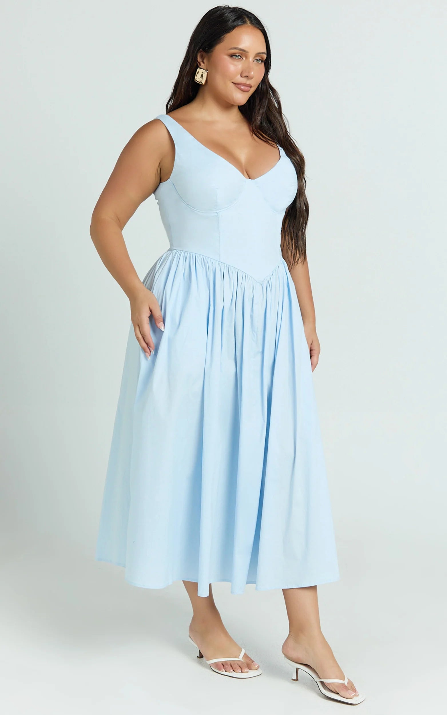 Scoop Neck Drop V Waist Gathered Skirt Dress in Blue
